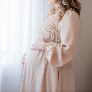 Pink Blush Maternity/Non Maternity Size Small Midi Dress like NEW